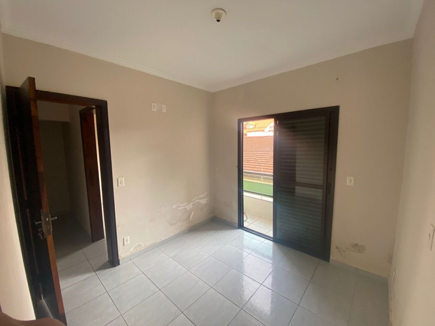Quarto Alugar Apartamento / Apartamento sem condomínio em Santo André R$ 1.700,00 - Foto 1