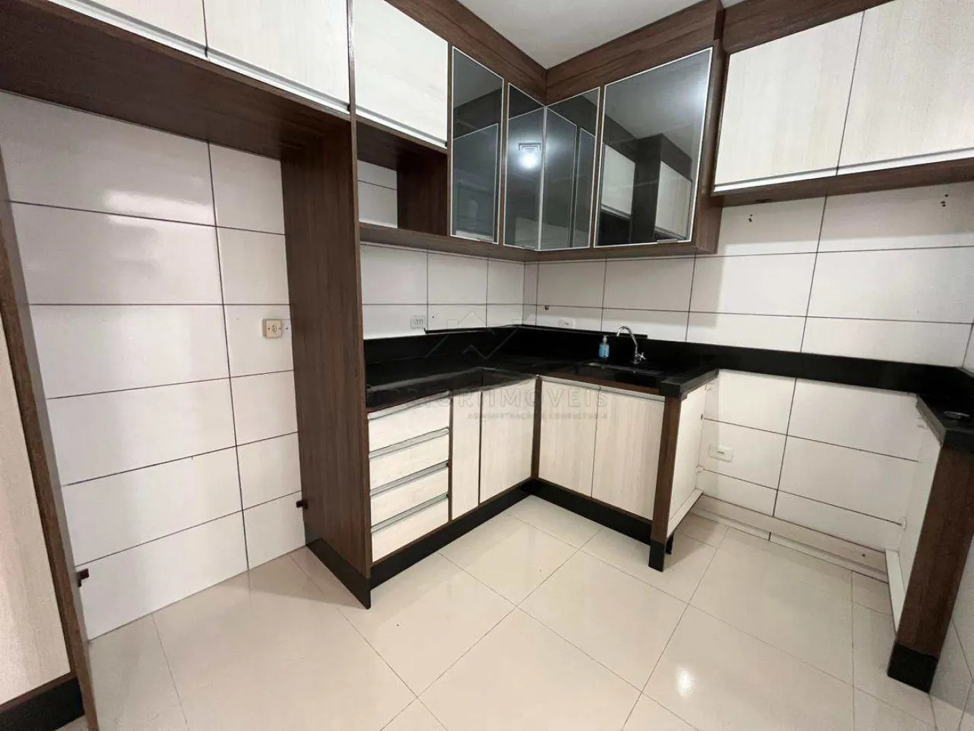 Alugar Apartamento / Apartamento sem condomínio em Santo André R$ 1.850,00 - Foto 1