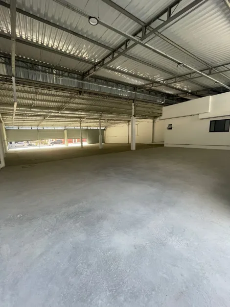 imagem 4 - Galpão com estacionamento à locação, 800m² no Rudge Ramos - São Bernardo do Campo, SP imagem 4 - Galpão com estacionamento à locação, 800m² no Rudge Ramos - São Bernardo do Campo, SP